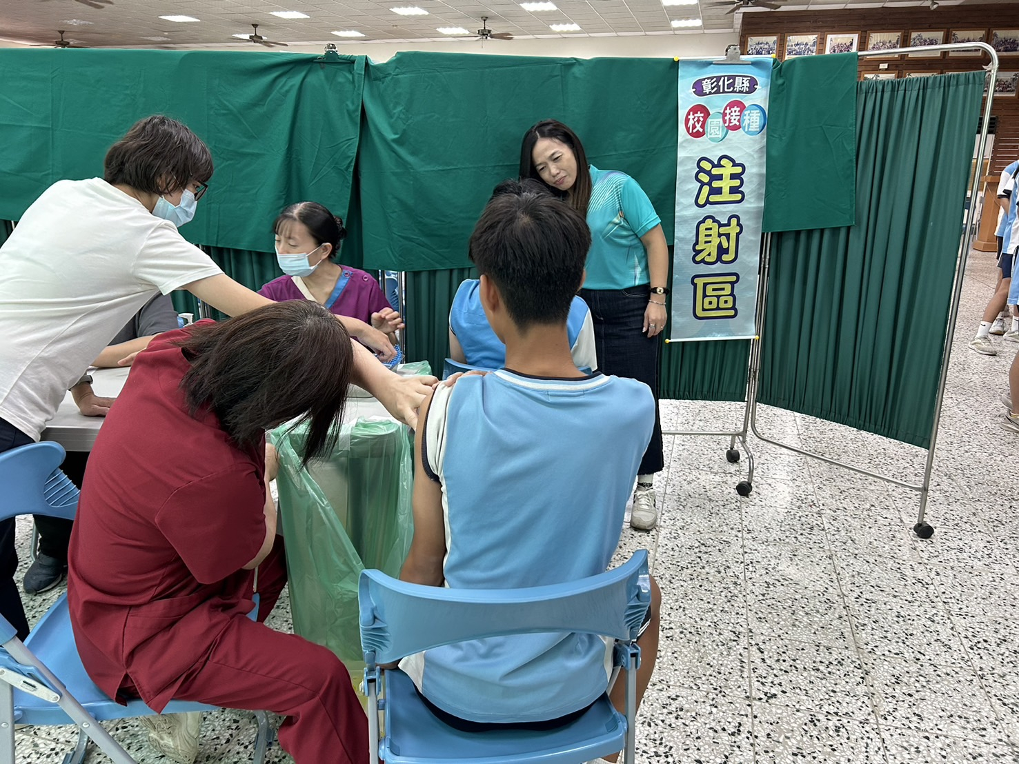 113年11月校園新冠疫苗接種照片3