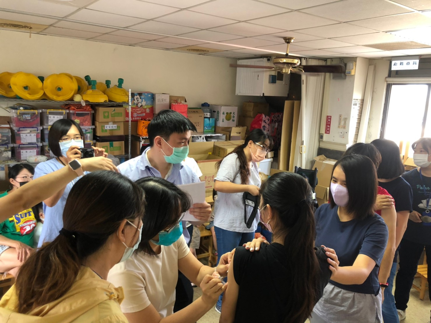 家扶中心流感注射 相本