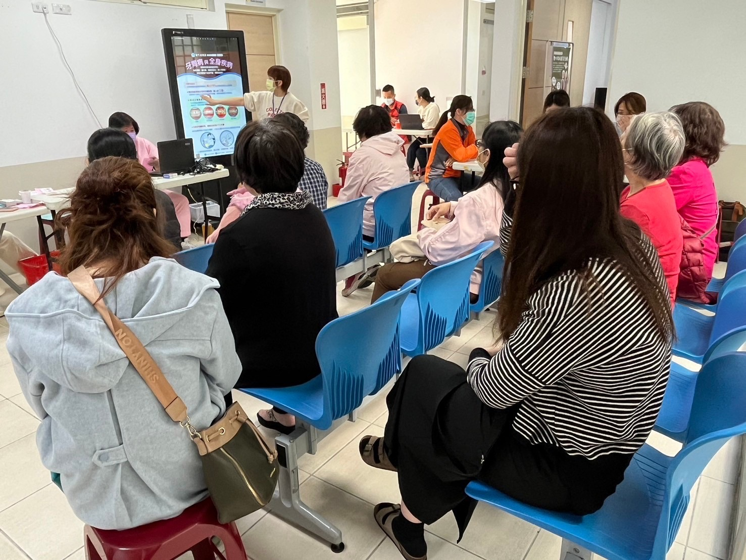 113年2月份癌症篩檢健康宣導民眾參加踴躍照片1