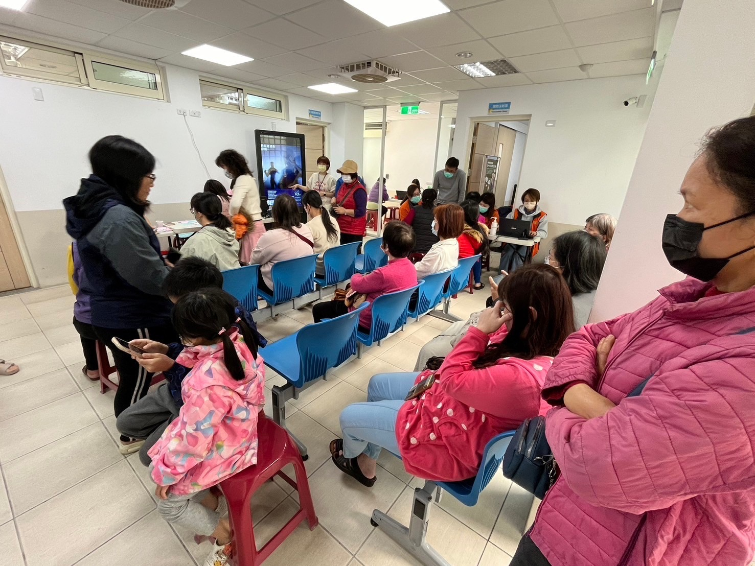 113年2月份癌症篩檢健康宣導民眾參加踴躍 相本