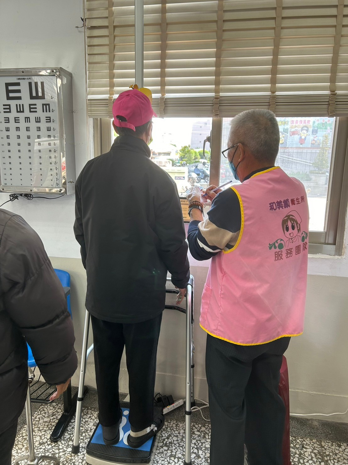 113年3月志工門診服務民眾花絮照片4