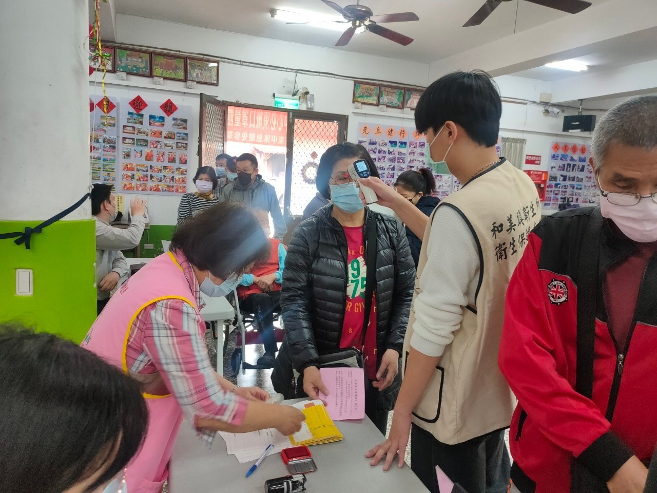 1130217鎮平里新冠疫苗社區接種服務 相本